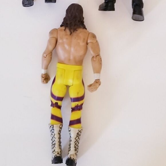 Bundle of FIVE WWE Action figures - Picture 4 of 4